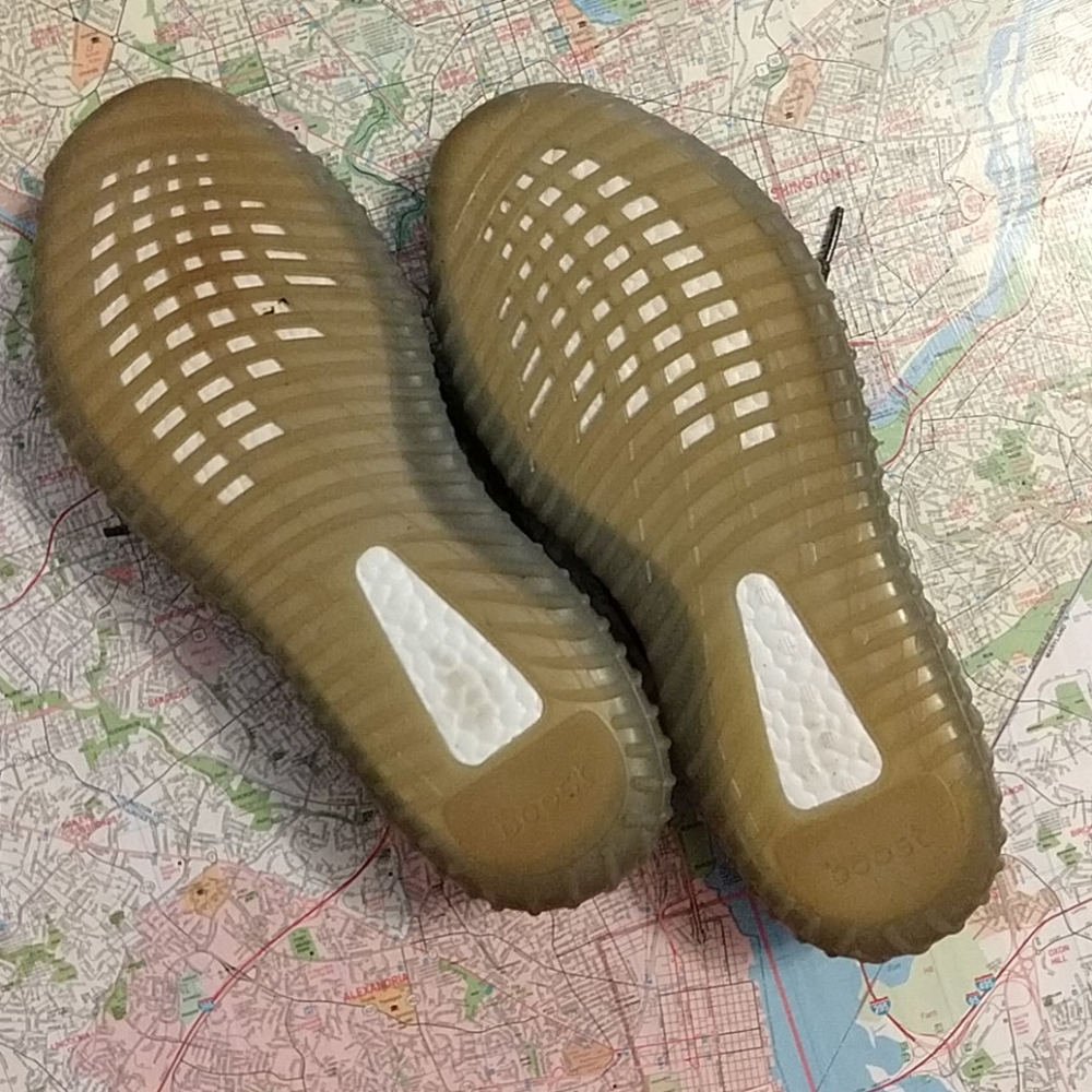 Yeezy Boost 350 V2 Beluga Sz. 9.5 - Picture 4 of 7
